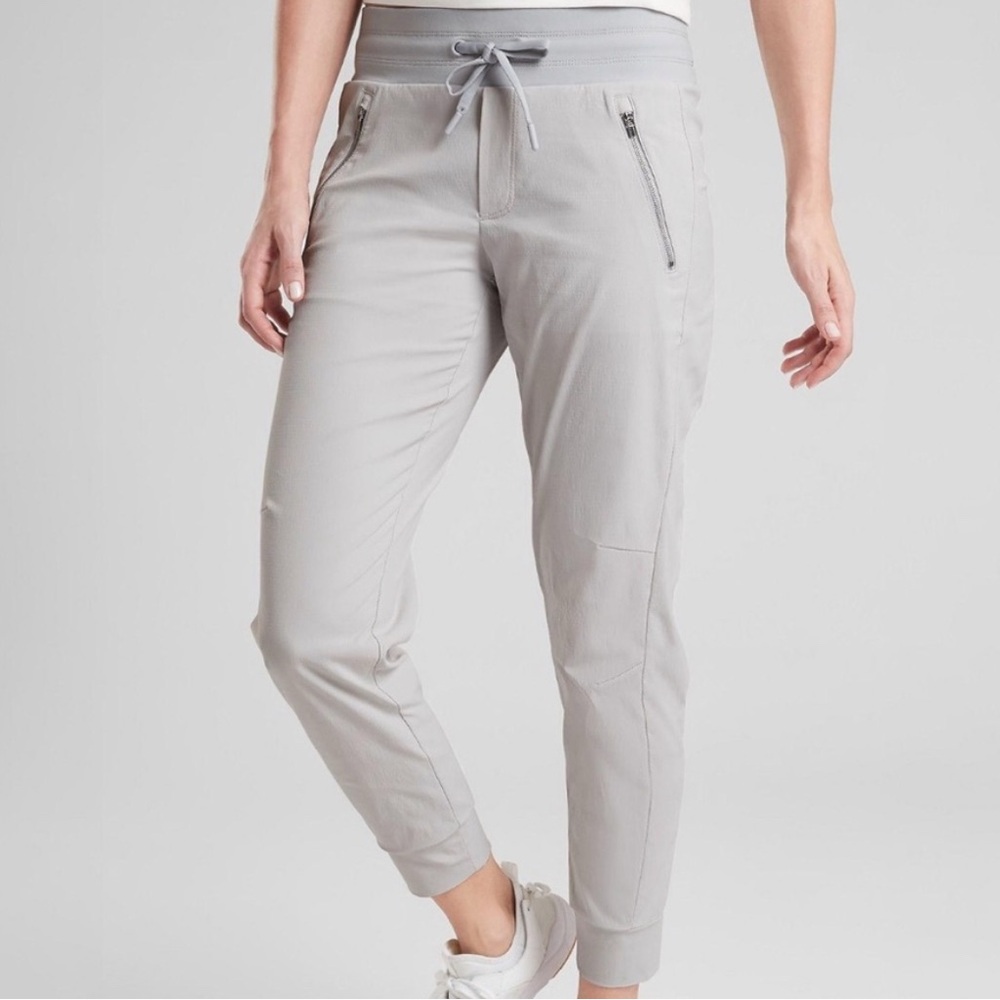 Athleta Trekkie North Jogger hiking pants 🏔️